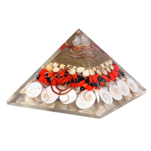 Gomti Chakra Orgonite Pyramid With Chirmi Seeds 3