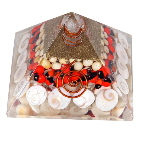 Gomti Chakra Orgonite Pyramid With Chirmi Seeds 4