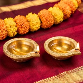 Small Brass Diyas For Daily Pooja Set Design 2